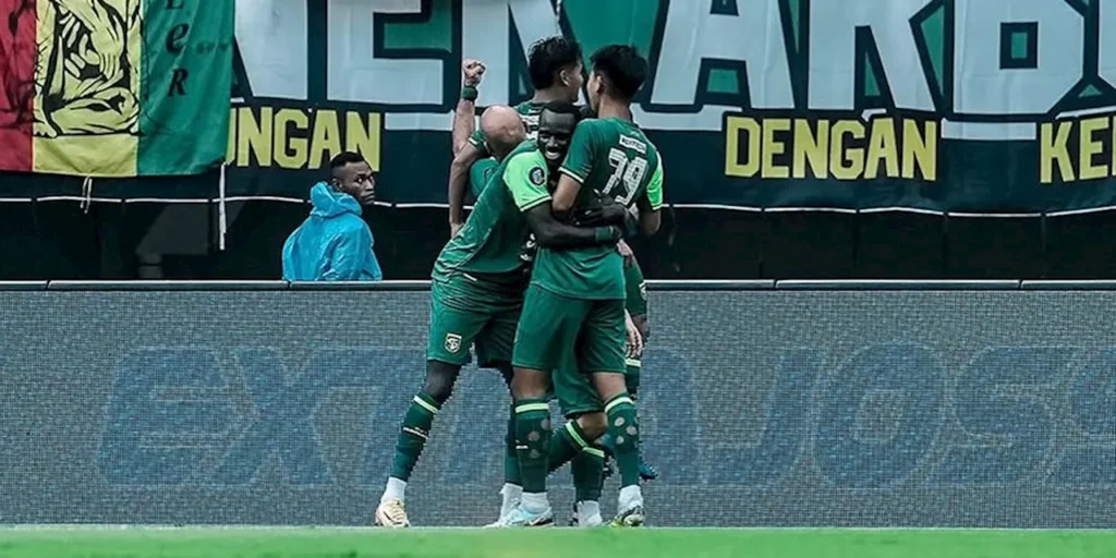 Persebaya Hadapi Persita